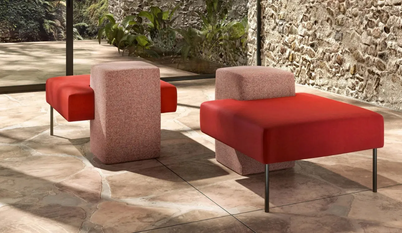 Pouf di design in tessuto Mark di Doimo Salotti