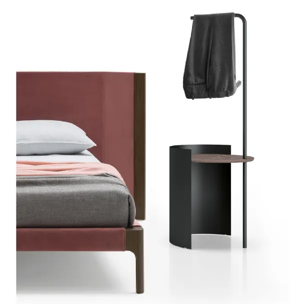 Tavolino con servetto Leonardo con top in laminato Botticino e struttura in metallo di SantaLucia