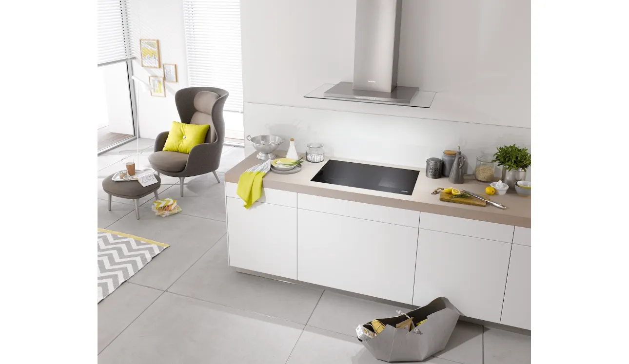 Cappa Aspirante DA 5798 W Next Step a parete con illuminazione Led di Miele