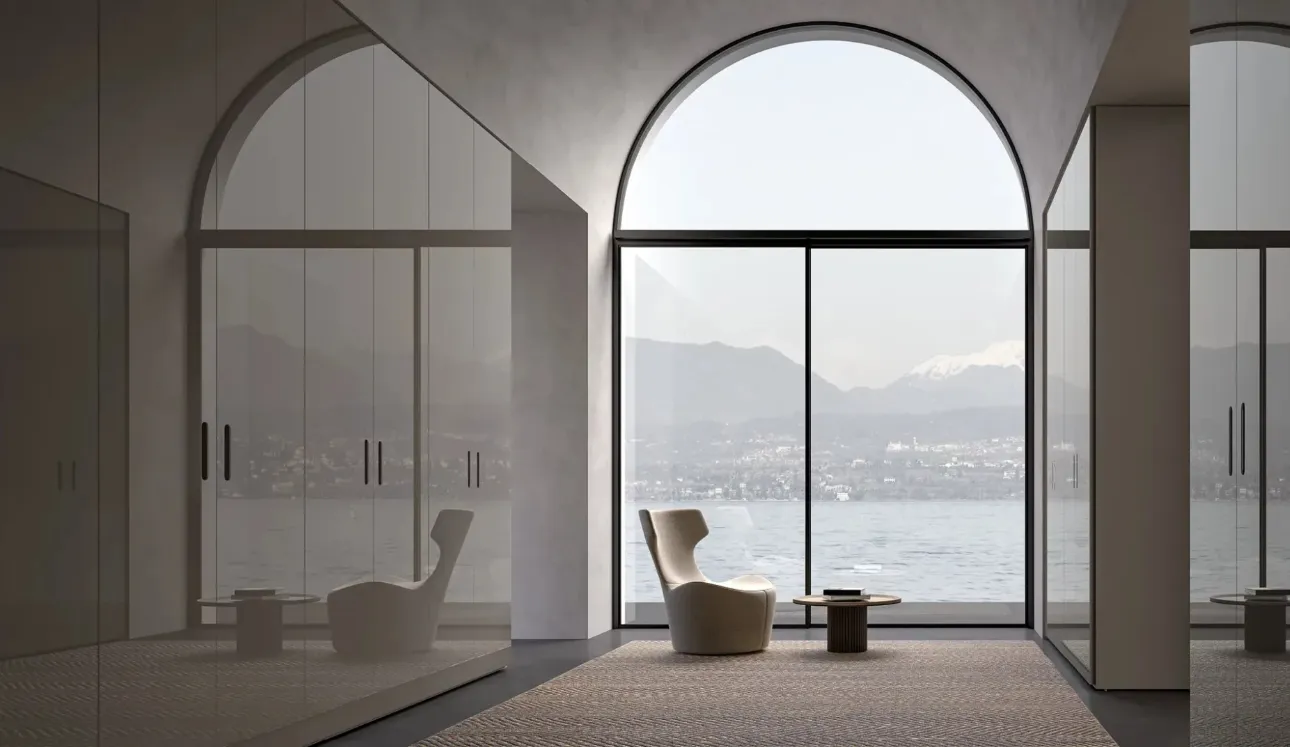 Armadio Atelier bifacciale con anta Fit realizzata in vetro laccato con finitura Fango di Adok