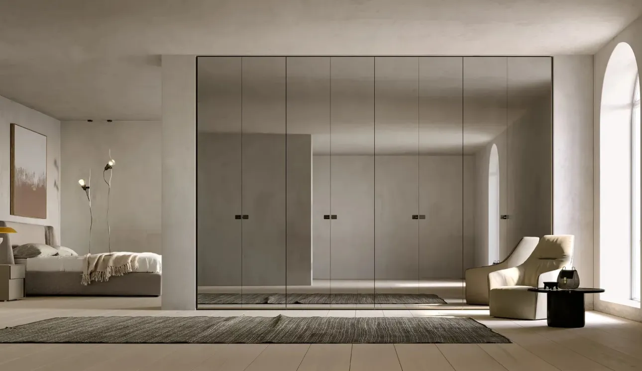Armadio Atelier con anta Line a Specchio finitura fumé di Adok