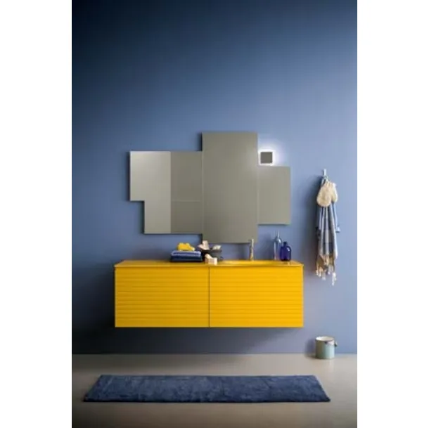 Mobile da bagno sospeso in laccato opaco e top in vetro lucido giallo Memento 05 di Birex
