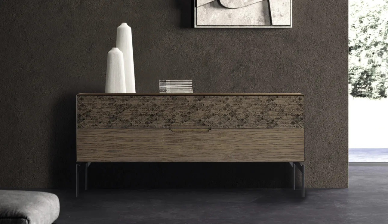 Comò Icon's 101 Damasco in legno con stampa decorativa di Devina Nais
