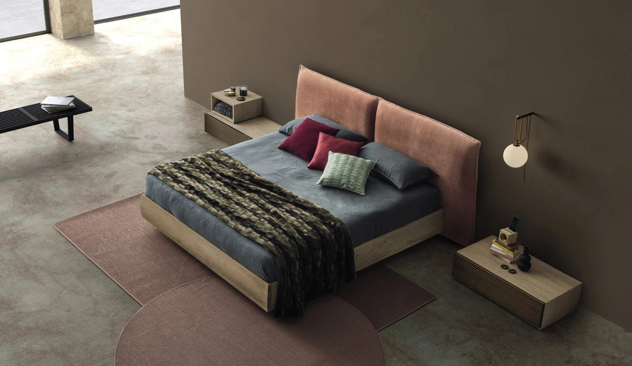 Letto Chloè con testiera imbottita di Devina Nais