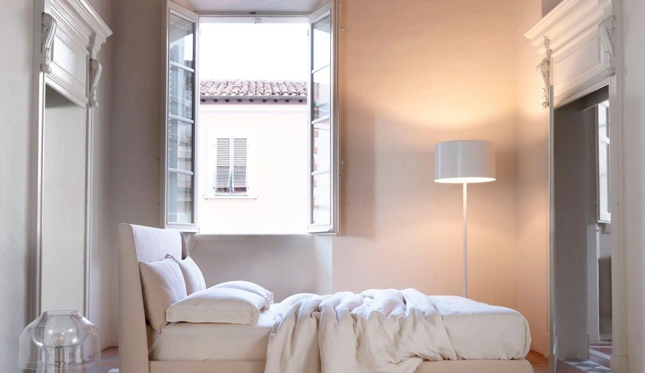 Letto imbottito Eddie di Noctis