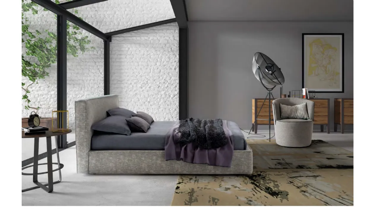 Letto in tessuto imbottito con testiera Ipanema di Le Comfort