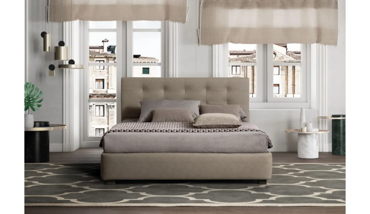 Letto matrimoniale con testiera trapuntata Tender di Le Comfort