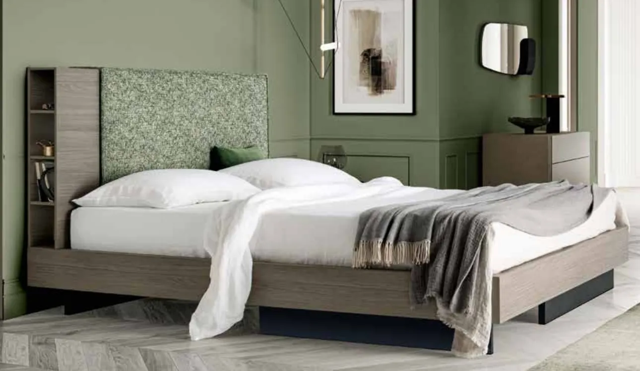 Letto in melaminico finitura Matwood Grey con testiera in tessuto Plinio di SantaLucia