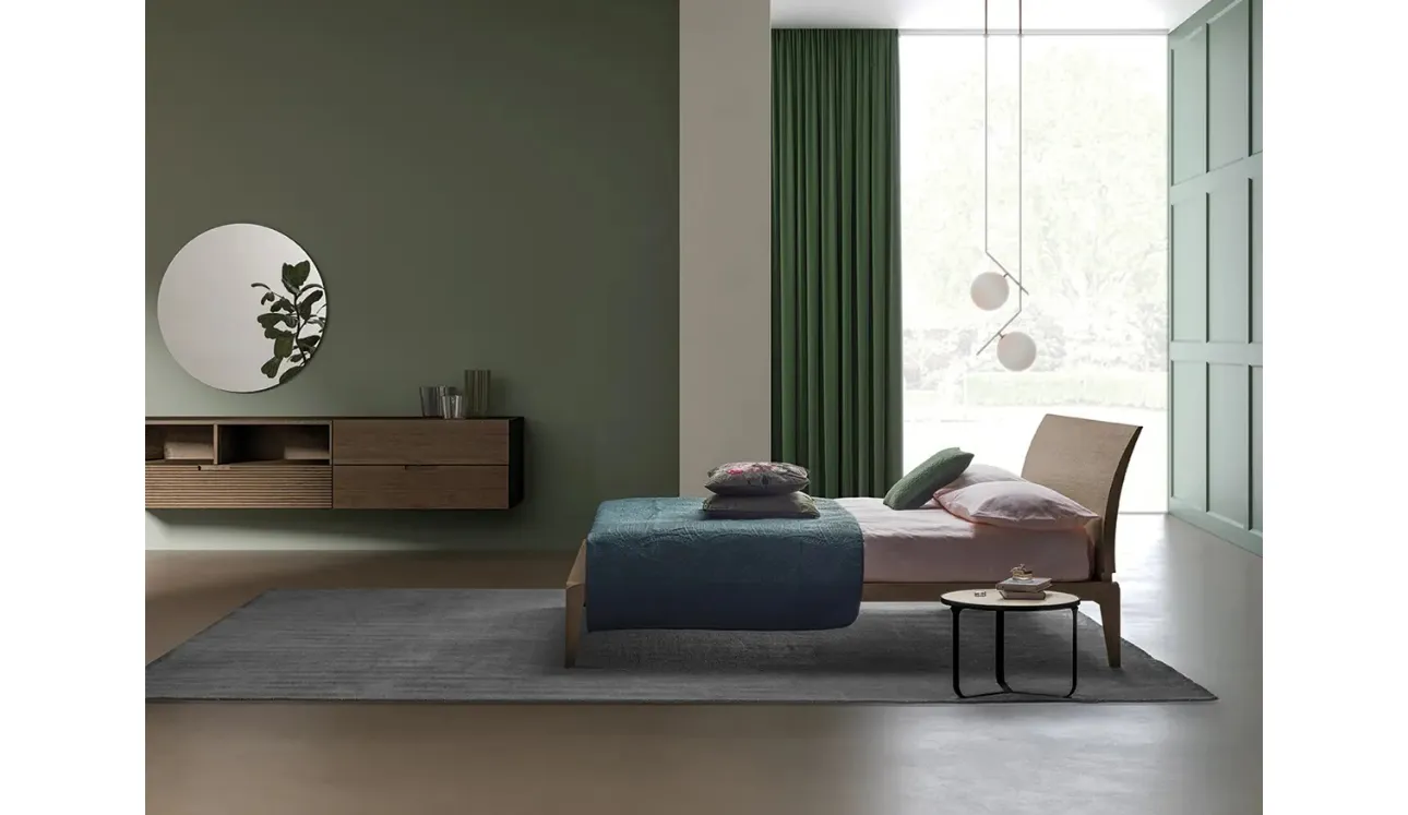 Letto in legno massello di Rovere finitura Tabacco con testiera curva Shark di Devina Nais