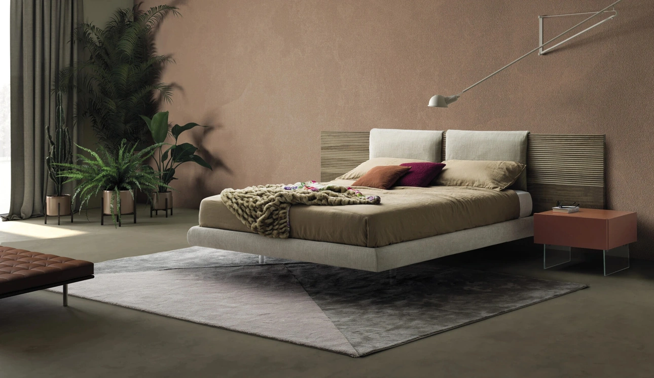 Letto Zen con testiera effetto sospesa di Devina Nais