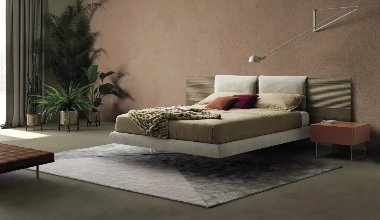 Letto Zen con testiera sospesa di Devina Nais
