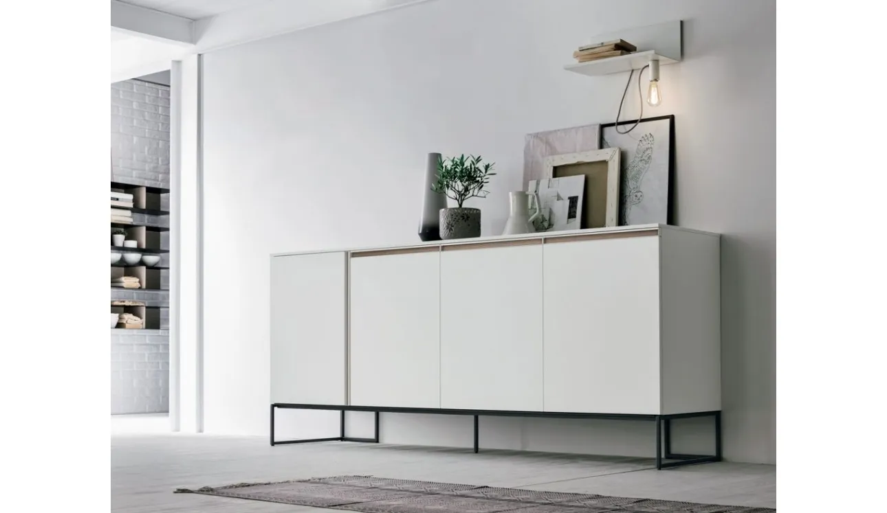 Madia Regolo R06 in materico opaco bianco gesso di Tomasella