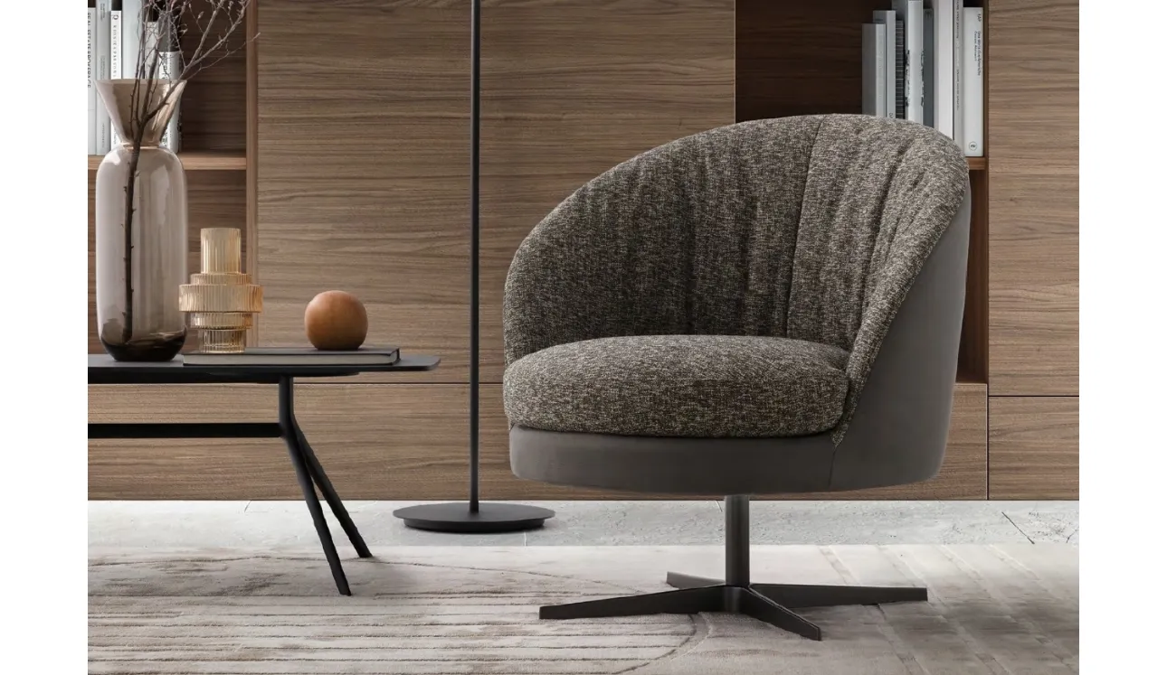Poltroncina Oyster in tessuto imbottito di Le Comfort