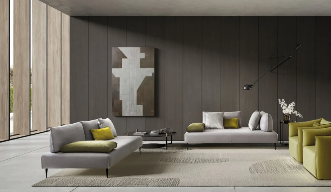 Divano lineare in tessuto Bacio Light di Le Comfort