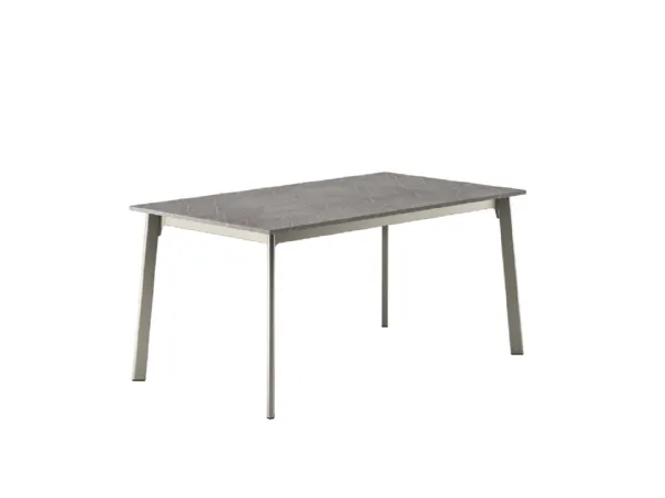 Tavolo Ares con piano in laminato e base in metallo di Veneta Cucine
