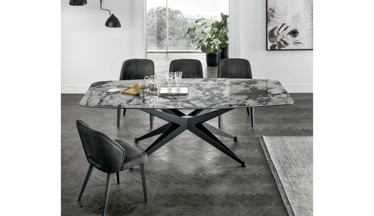 Tavolo Halley con piano in gres e base in metallo laccato antracite di Tomasella