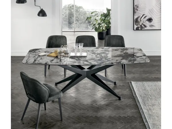 Tavolo Halley con piano in gres e base in metallo laccato antracite di Tomasella