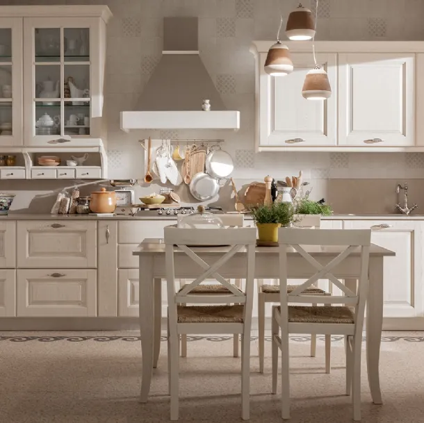 Cucina Classica lineare Memory in legno laccato Bianco antico di Veneta Cucine