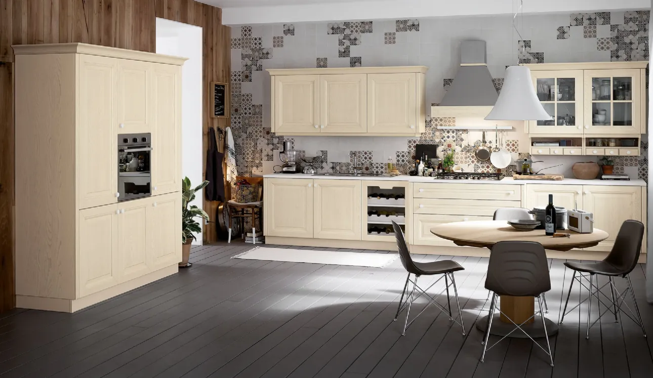 Cucina Classica ad angolo Pavese 03 in Frassino laccato di Veneta Cucine