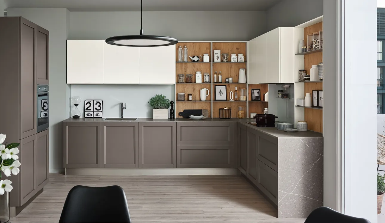 Cucina Moderna angolare Milano 05 in laccato Grigio e Bianco di Veneta Cucine