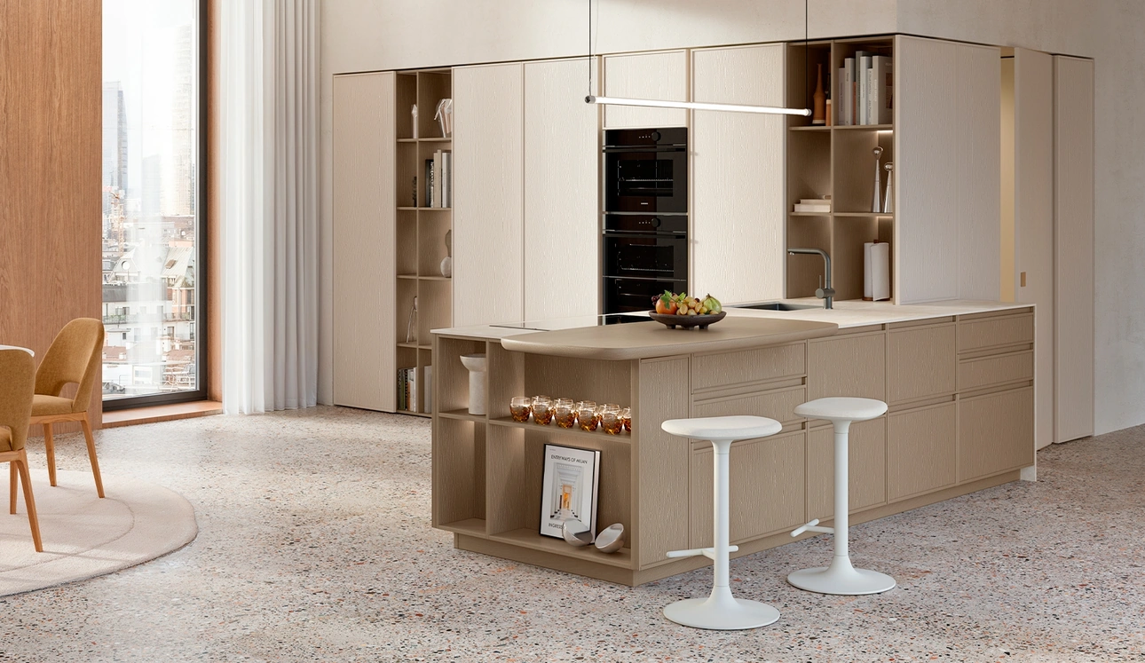 Cucina Moderna con penisola Sakura 19 in Frassino laccato Marrone e Crema di Veneta Cucine